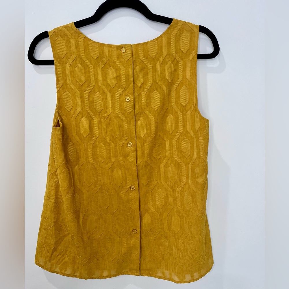 Banana Republic • Womens Mustard Yellow Textured Sleeveless Boho Top Small NWOT - Picture 4 of 10